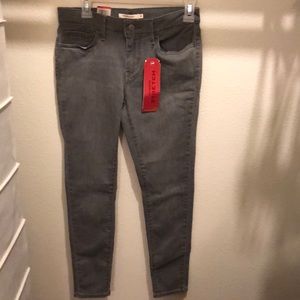 Levi’s 710 Super Skinny Jeans in gray.